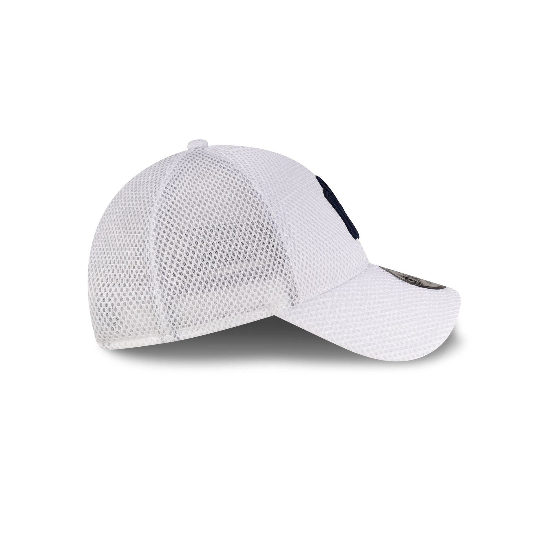 New York Yankees Air Mesh White 9FORTY Strapback Hat - Image 5