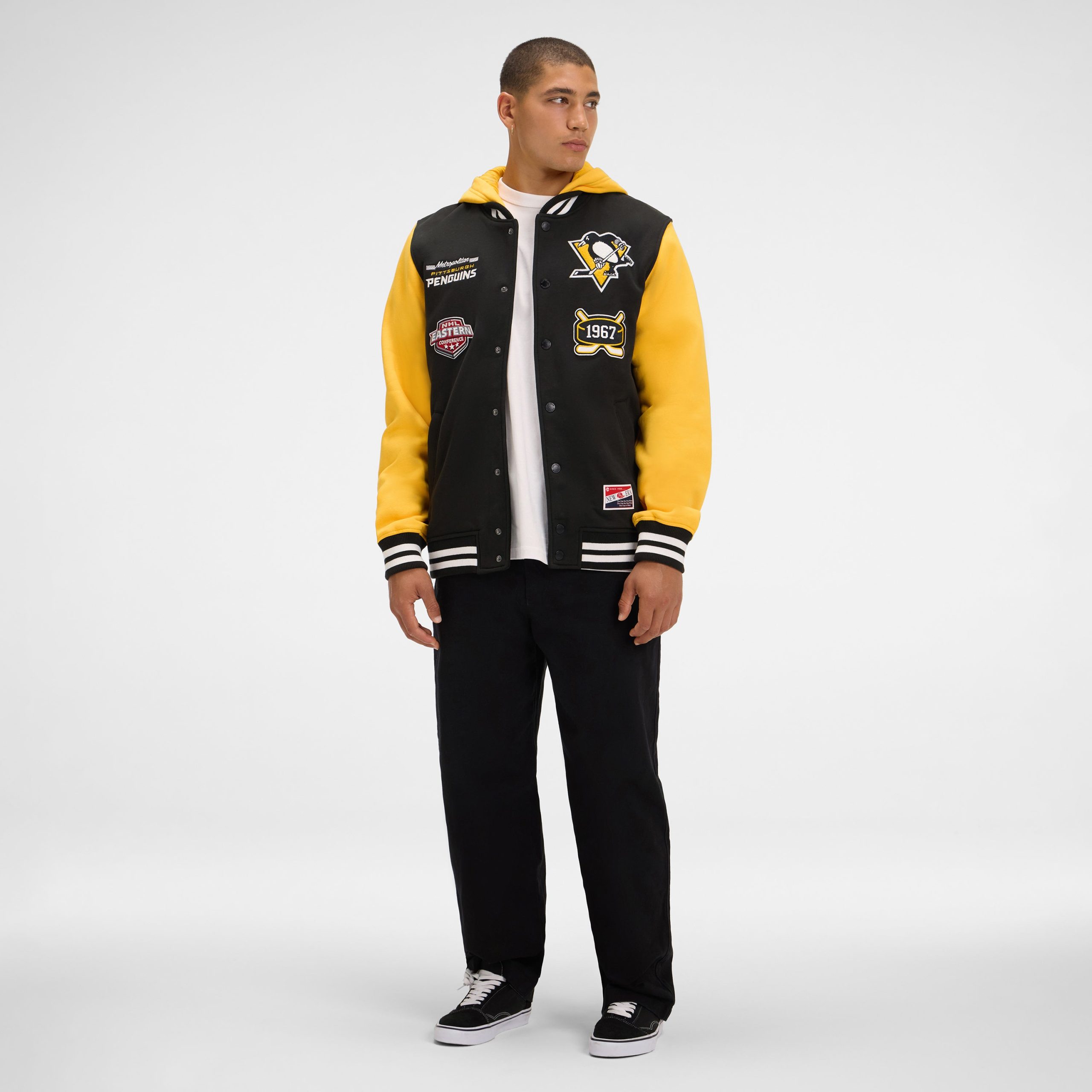 Philadelphia 76ers Throwback Black Jacket - Image 5