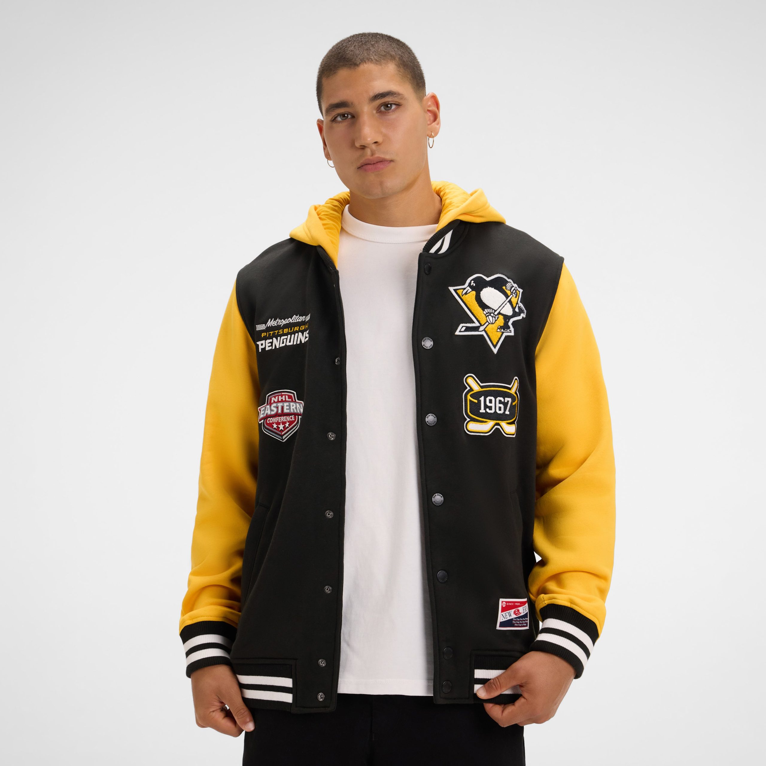 Philadelphia 76ers Throwback Black Jacket - Image 2