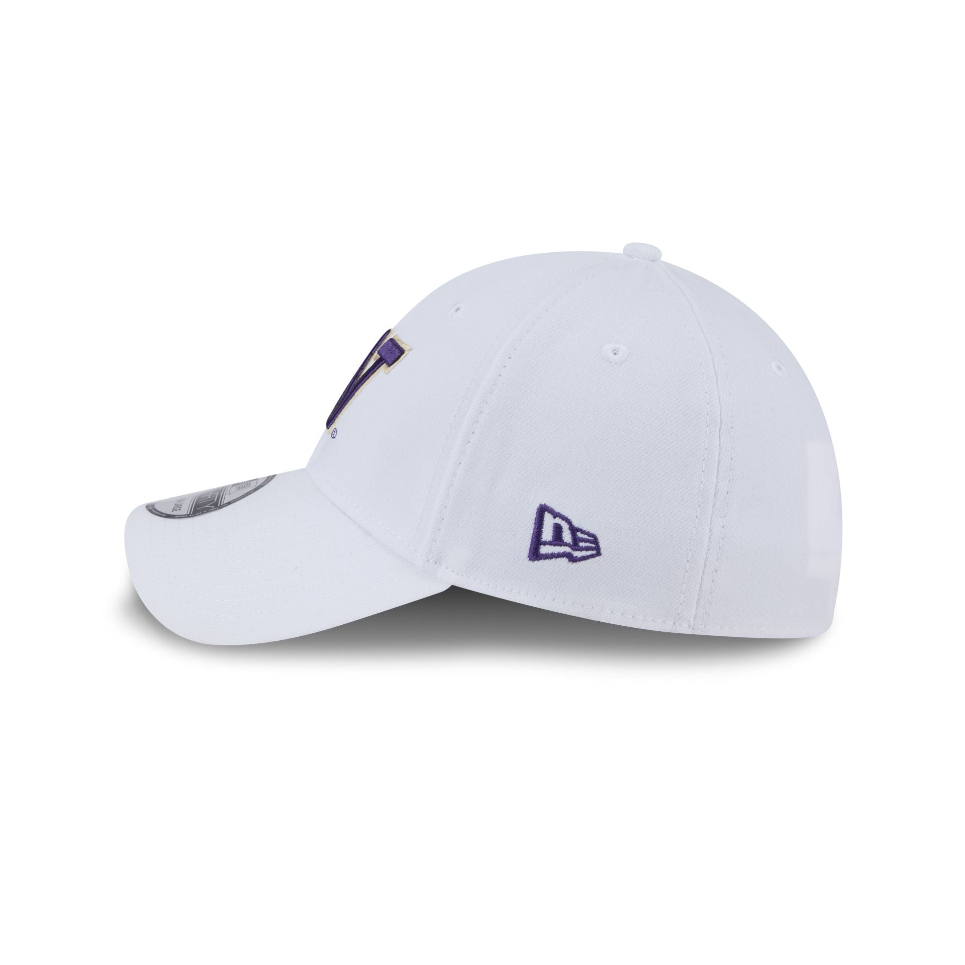 Washington Huskies Optic White 39THIRTY Stretch Fit Hat - Image 2