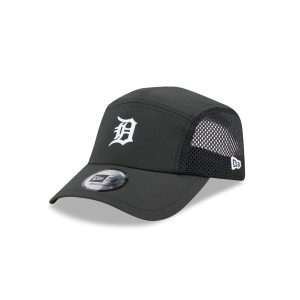 Detroit Tigers Black Poly Runner Adjustable Hat