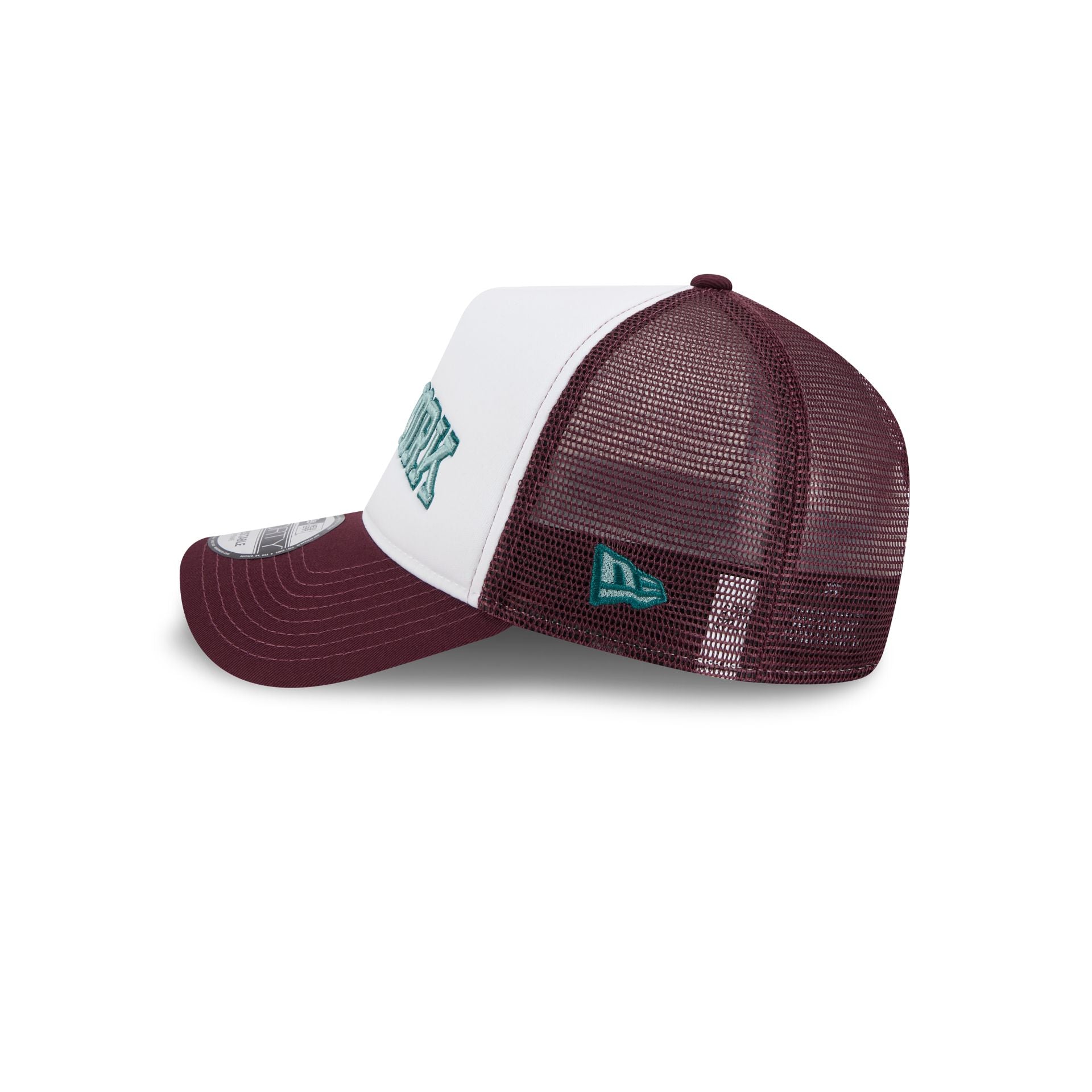 New York Knicks Optic White 9FORTY A-Frame Snapback Hat - Image 4