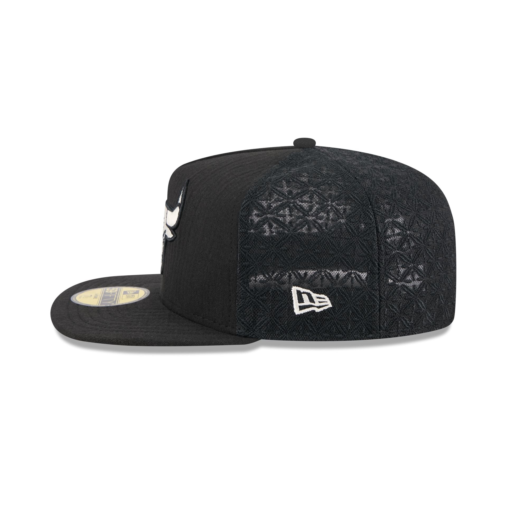Chicago Bulls Black Mesh 59FIFTY A-Frame Fitted Hat - Image 4
