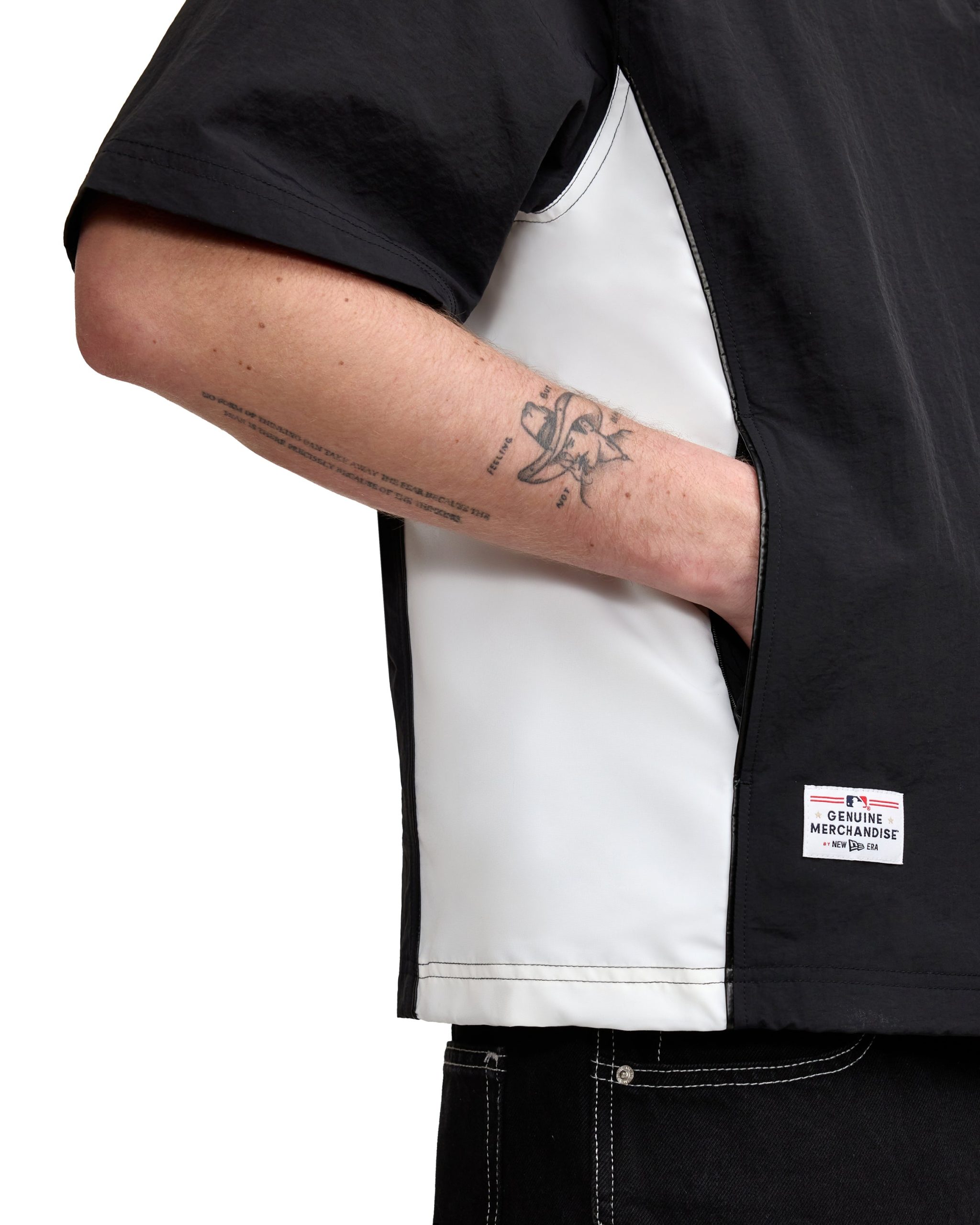 New York Yankees Outdoor Short Sleeve Anorak - Image 5